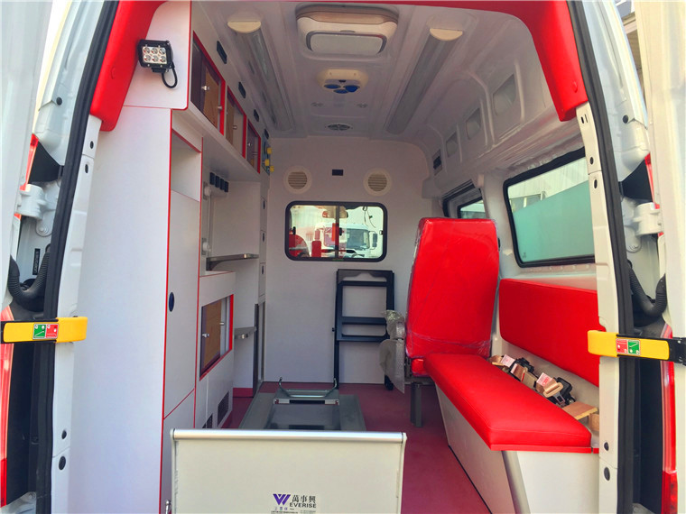 奔馳新威霆救護車(高頂)內飾