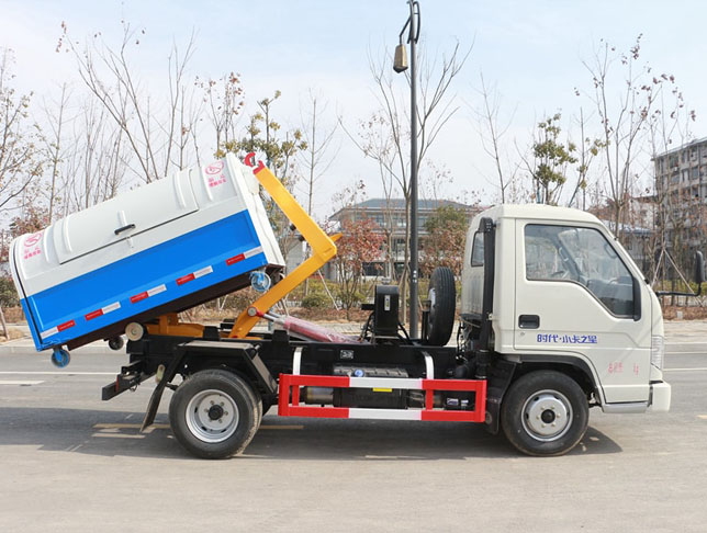 福田小卡之星3國六車廂可卸式垃圾車圖片2