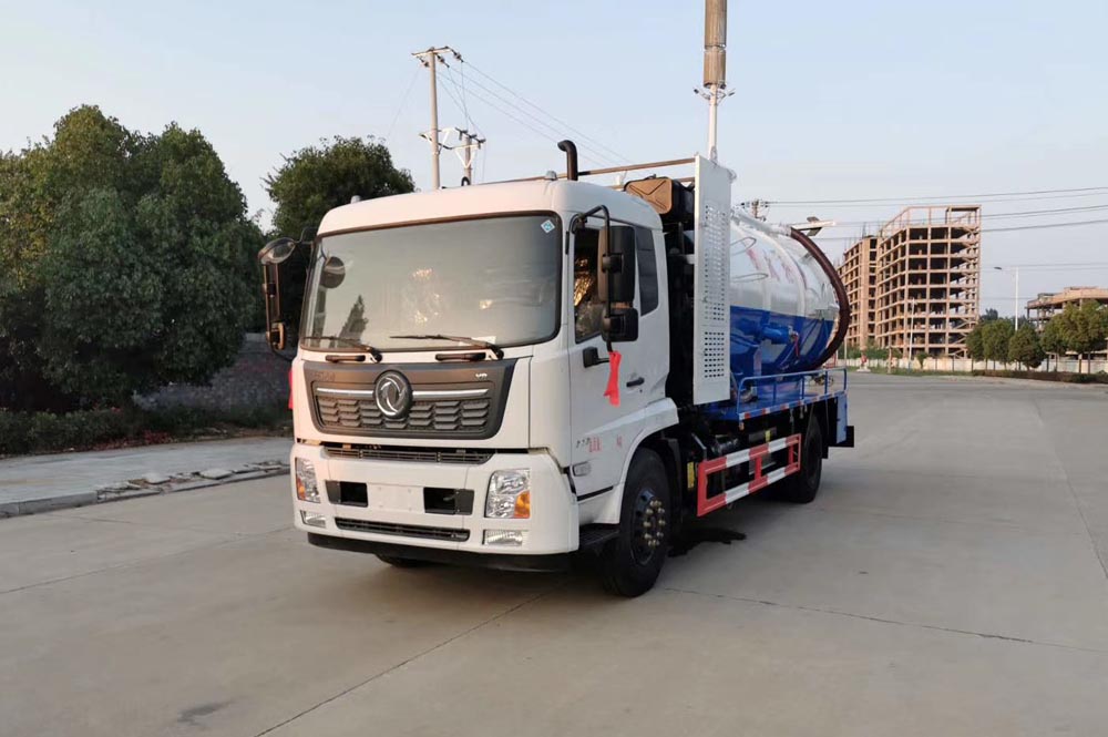 東風(fēng)天錦國(guó)六清洗吸污車帶副發(fā)動(dòng)機(jī)