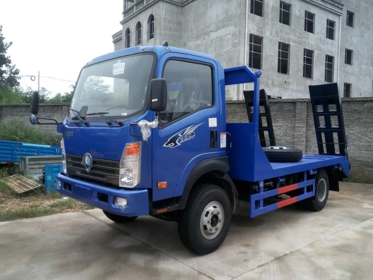 重汽王牌平板運(yùn)輸車(藍(lán)牌)