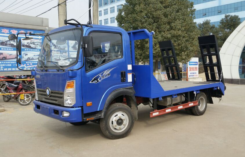 重汽王牌平板運(yùn)輸車(藍(lán)牌)