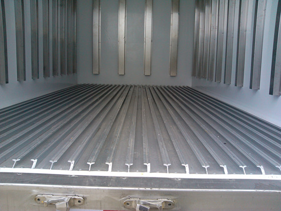 國四<a href=http://www.yijiawuliu.com/lcc/ target=_blank class=infotextkey>冷藏車</a>